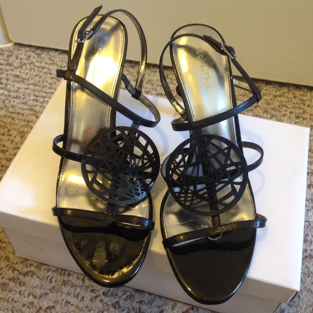 NIB Calvin Klein Black Patent Strappy Heels 8M